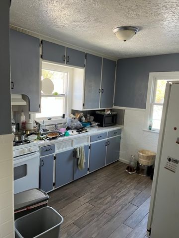 204 Willard Avenue, Rockford, IL 61101