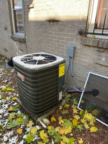 204 Willard Avenue, Rockford, IL 61101