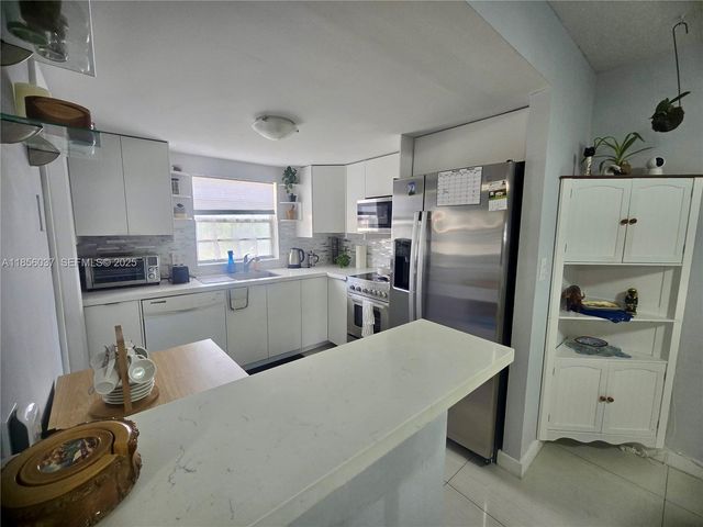 5300 Washington Street U403, Hollywood, FL 33021