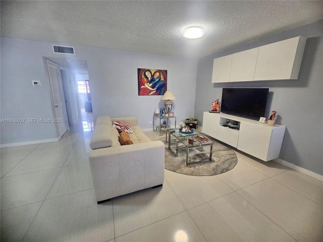 5300 Washington Street U403, Hollywood, FL 33021