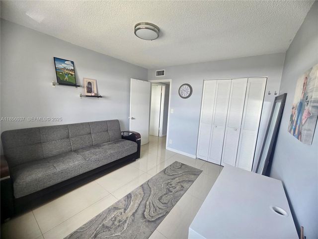 5300 Washington Street U403, Hollywood, FL 33021