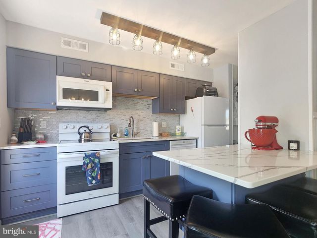 7207 BUNTING RD, Chincoteague Island, VA 23336