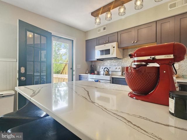 7207 BUNTING RD, Chincoteague Island, VA 23336