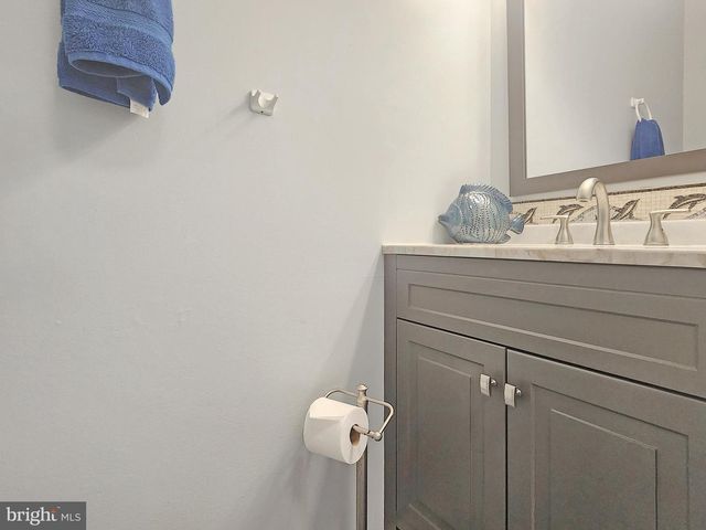 7207 BUNTING RD, Chincoteague Island, VA 23336