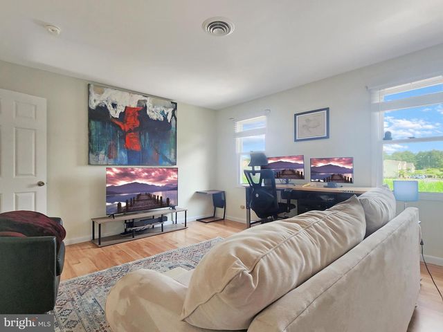 7207 BUNTING RD, Chincoteague Island, VA 23336