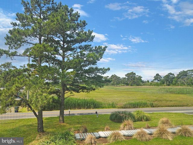 7207 BUNTING RD, Chincoteague Island, VA 23336