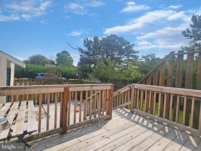 7207 BUNTING RD, Chincoteague Island, VA 23336