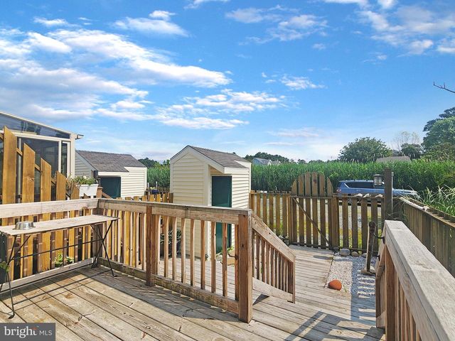 7207 BUNTING RD, Chincoteague Island, VA 23336