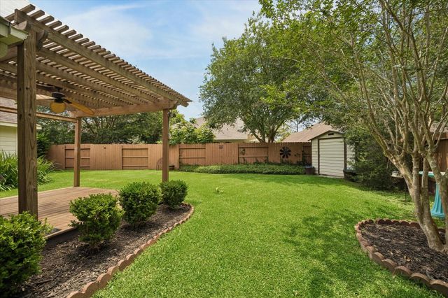 3306 Stonehurst Court, Pearland, TX 77584