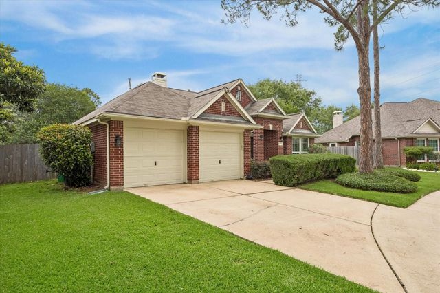 3306 Stonehurst Court, Pearland, TX 77584