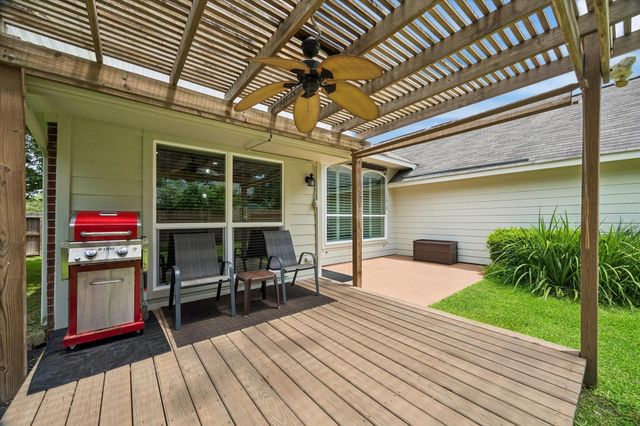 3306 Stonehurst Court, Pearland, TX 77584