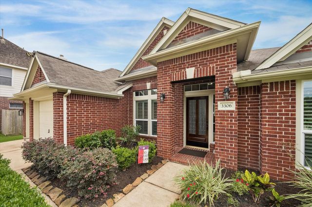 3306 Stonehurst Court, Pearland, TX 77584