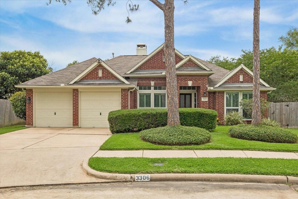 3306 Stonehurst Court, Pearland, TX 77584