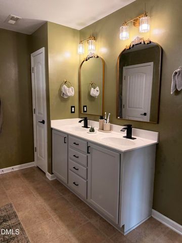 2710 Follow Me Way, Raleigh, NC 27610