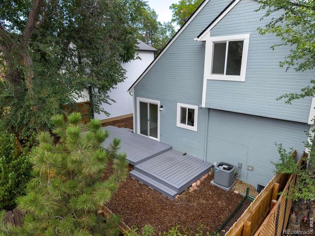 1009 Townley Circle, Longmont, CO 80501