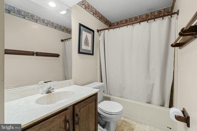 1525 EDINBOROUGH CIR, Landisville, PA 17538