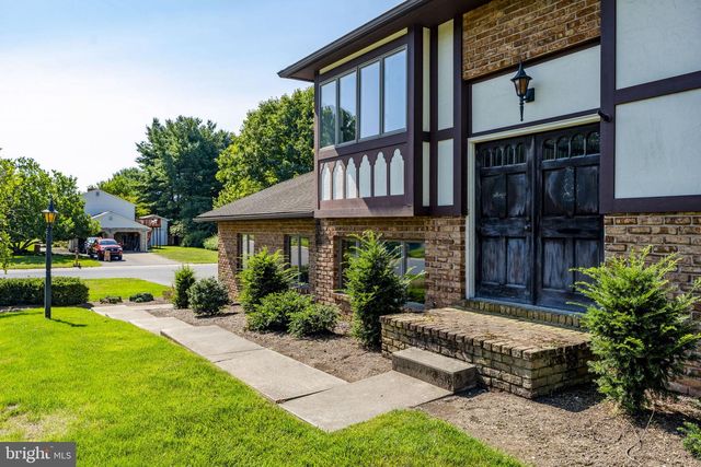 1525 EDINBOROUGH CIR, Landisville, PA 17538