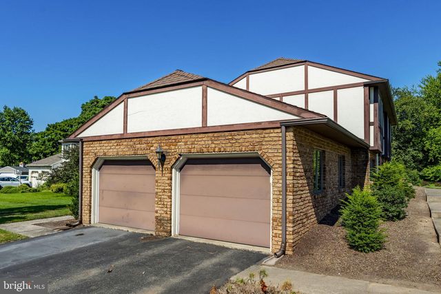 1525 EDINBOROUGH CIR, Landisville, PA 17538