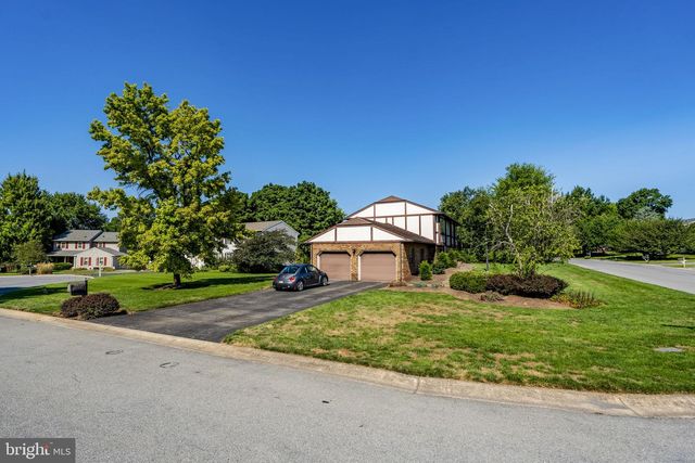 1525 EDINBOROUGH CIR, Landisville, PA 17538