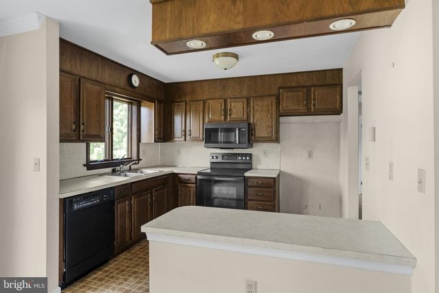 1525 EDINBOROUGH CIR, Landisville, PA 17538