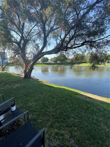 5533 Courtyard Dr 5533, Margate, FL 33063