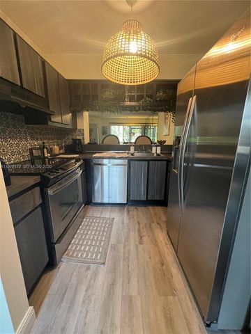 5533 Courtyard Dr 5533, Margate, FL 33063