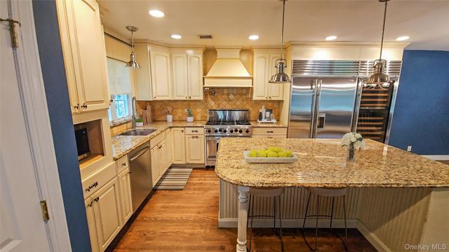 115 Park Lane, West Harrison, NY 10604