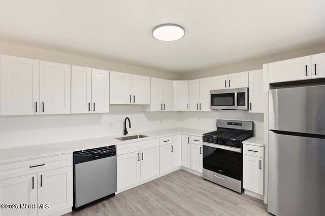 28 Brandies Road, Toms River, NJ 08757