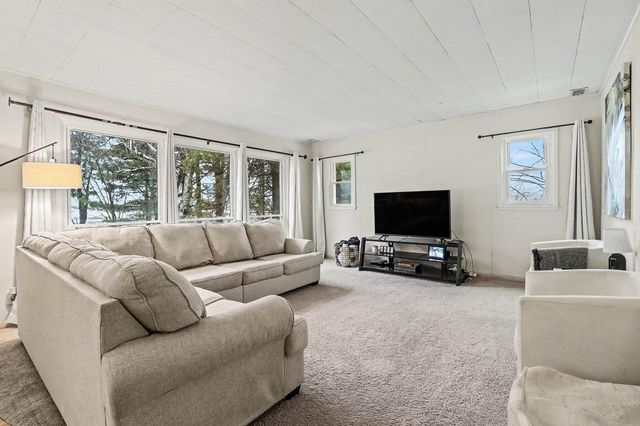 10726 Chase Road, Montague, MI 49437