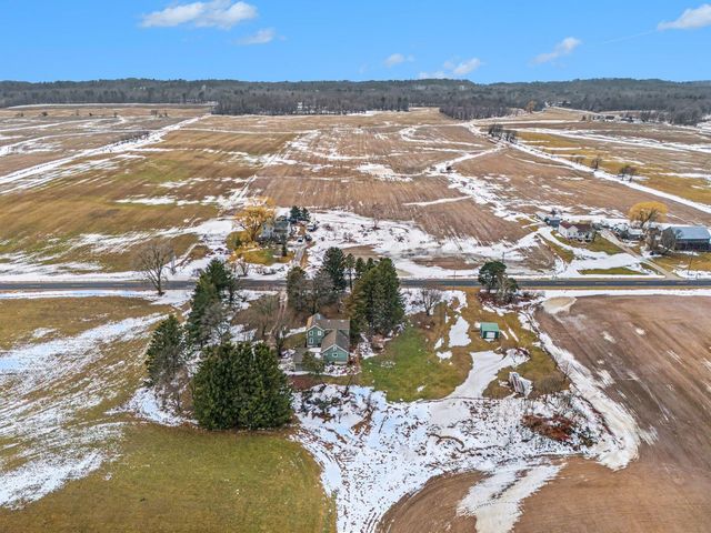 10726 Chase Road, Montague, MI 49437