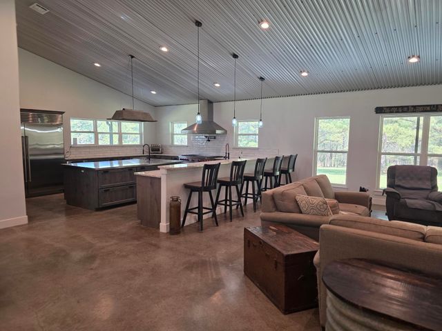 448 County Road 3955, Mineola, TX 75773