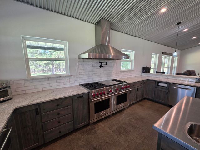 448 County Road 3955, Mineola, TX 75773
