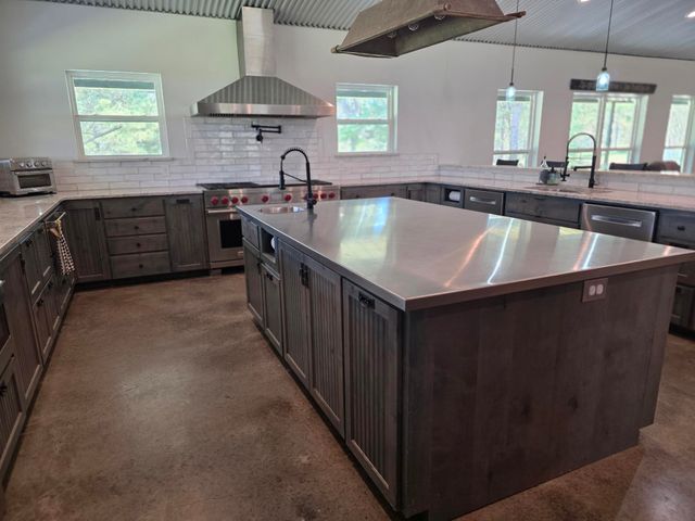 448 County Road 3955, Mineola, TX 75773