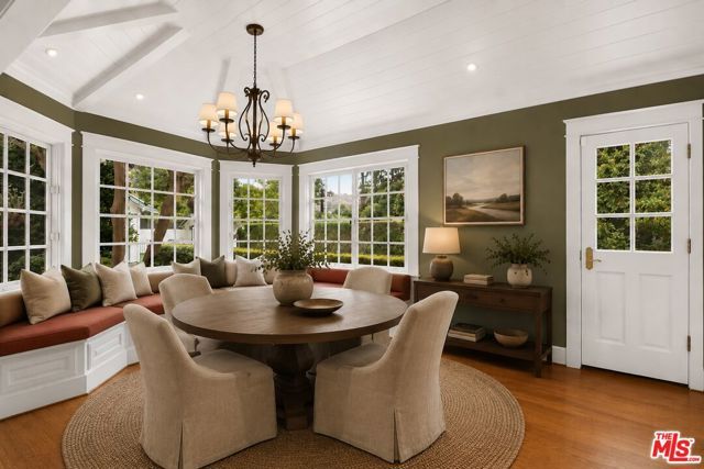 1625 Opechee Way, Glendale, CA 91208