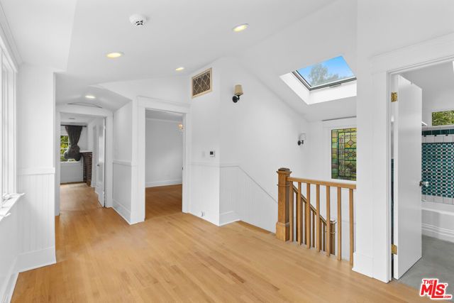 1625 Opechee Way, Glendale, CA 91208