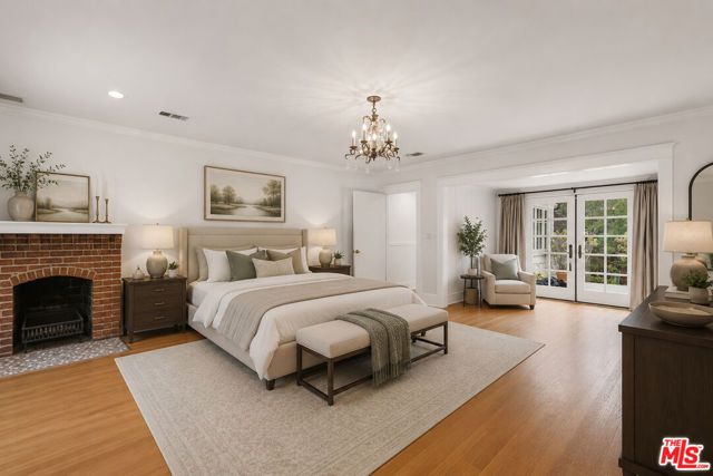 1625 Opechee Way, Glendale, CA 91208