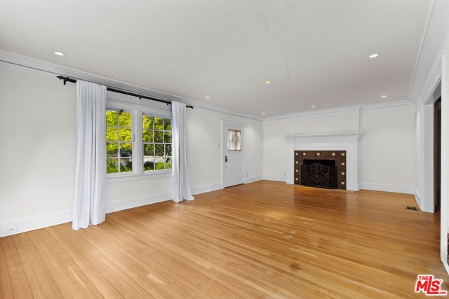 1625 Opechee Way, Glendale, CA 91208