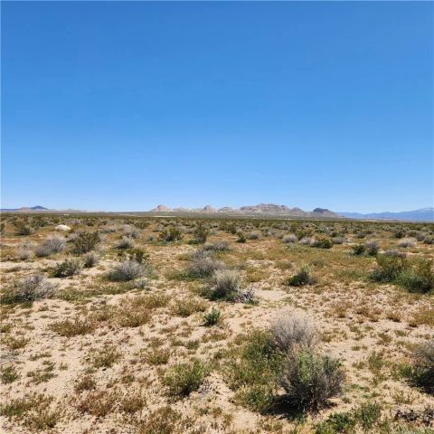 45215138 Near Fairlane, Lucerne Valley, CA 92356