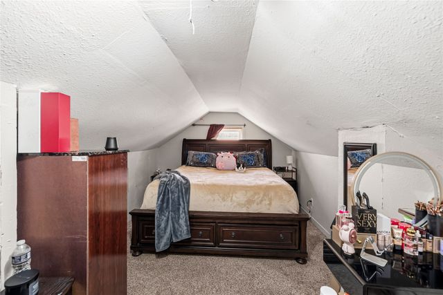 1415 Osceola Avenue, Des Moines, IA 50316