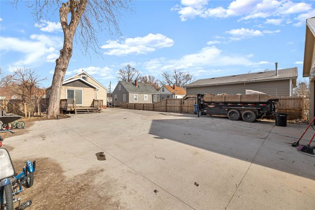 1415 Osceola Avenue, Des Moines, IA 50316