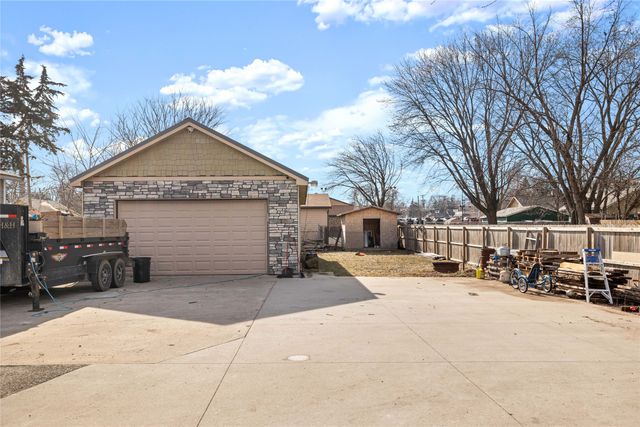 1415 Osceola Avenue, Des Moines, IA 50316