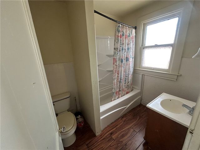 727 S 14th St, Monessen, PA 15062