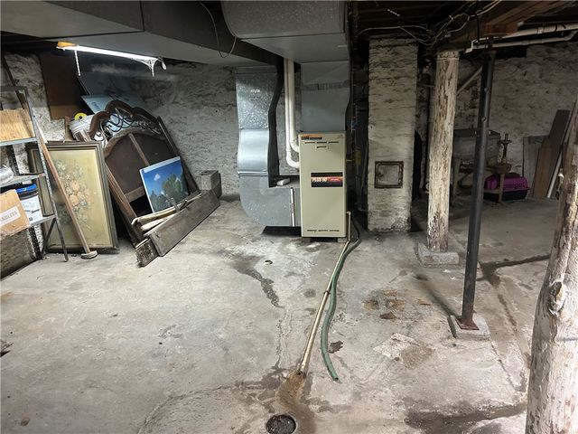 727 S 14th St, Monessen, PA 15062