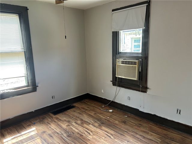 727 S 14th St, Monessen, PA 15062