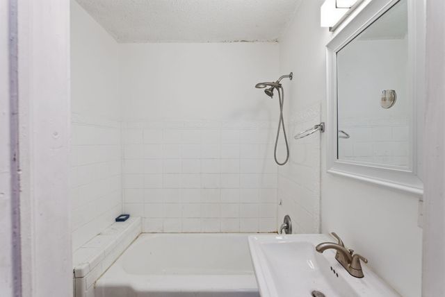 2458 W 3rd, Wichita, KS 67203