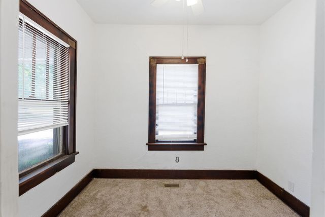 2458 W 3rd, Wichita, KS 67203