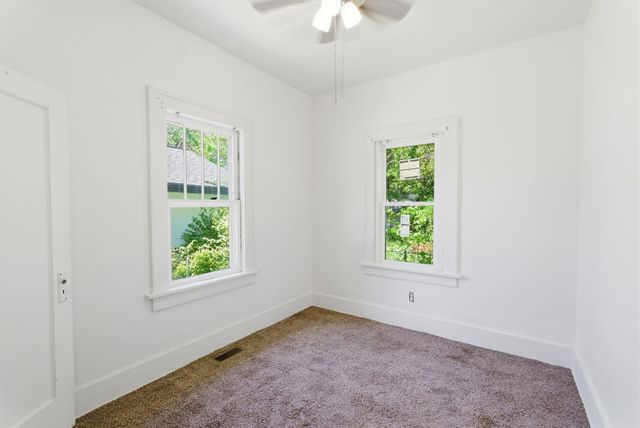 2458 W 3rd, Wichita, KS 67203