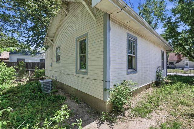2458 W 3rd, Wichita, KS 67203