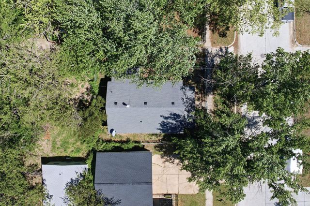 2458 W 3rd, Wichita, KS 67203