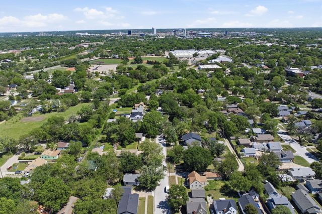 2458 W 3rd, Wichita, KS 67203